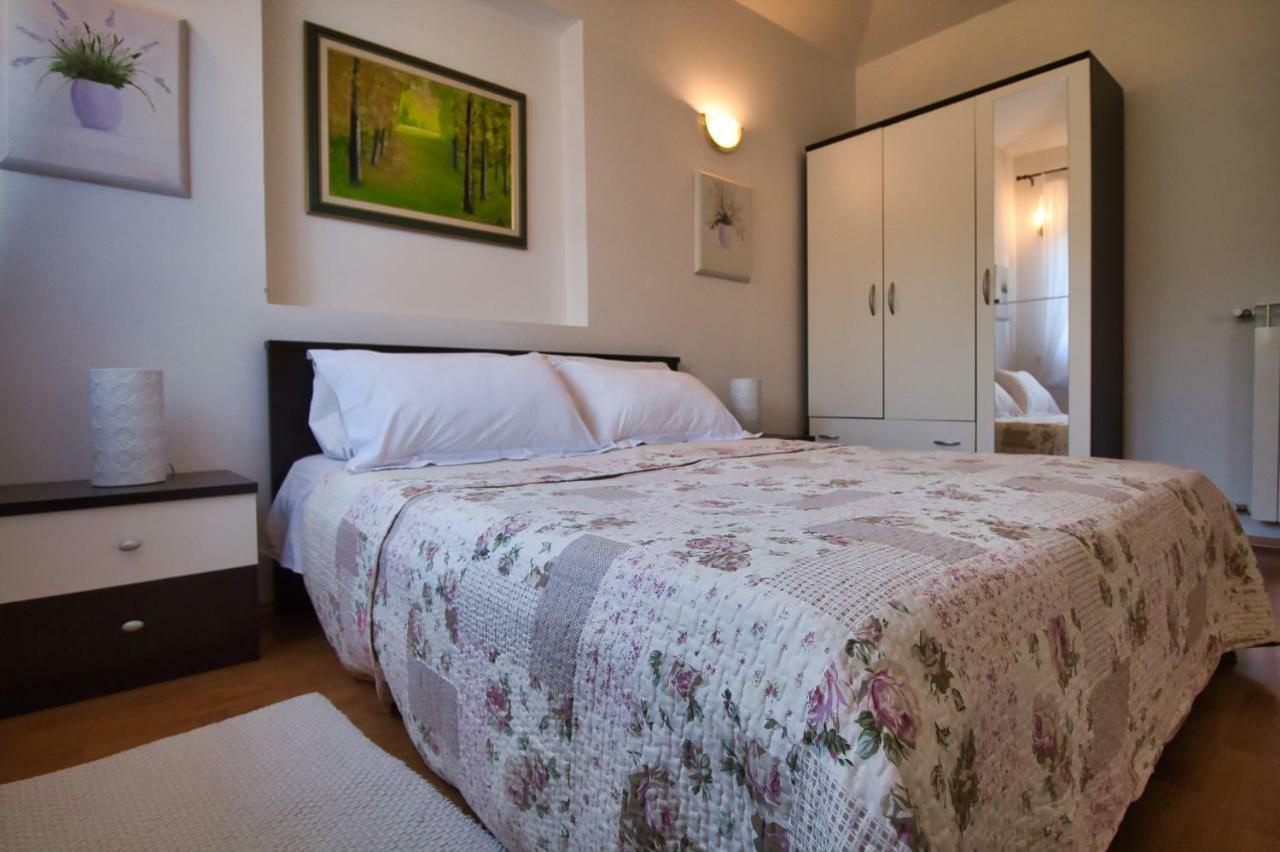 Apartments Si Rovinj Exterior photo