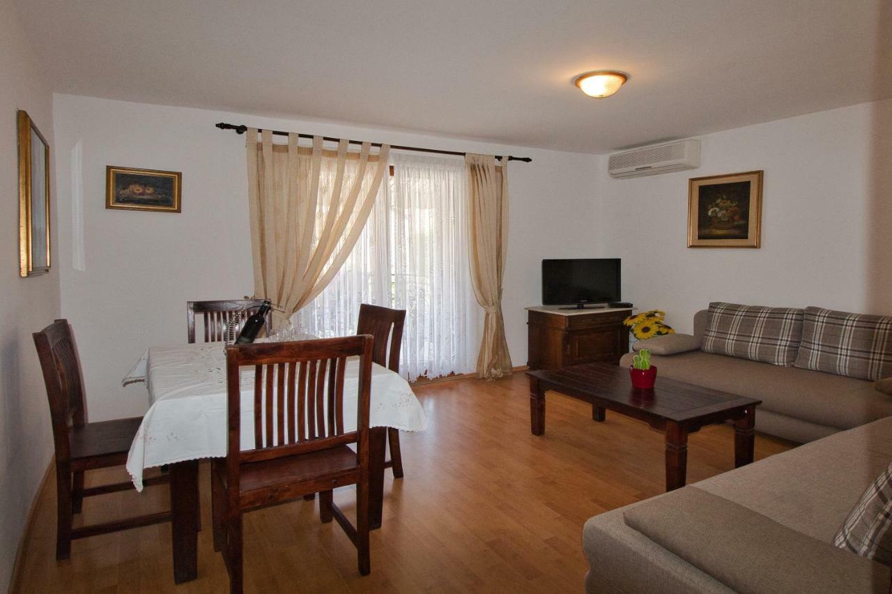 Apartments Si Rovinj Exterior photo