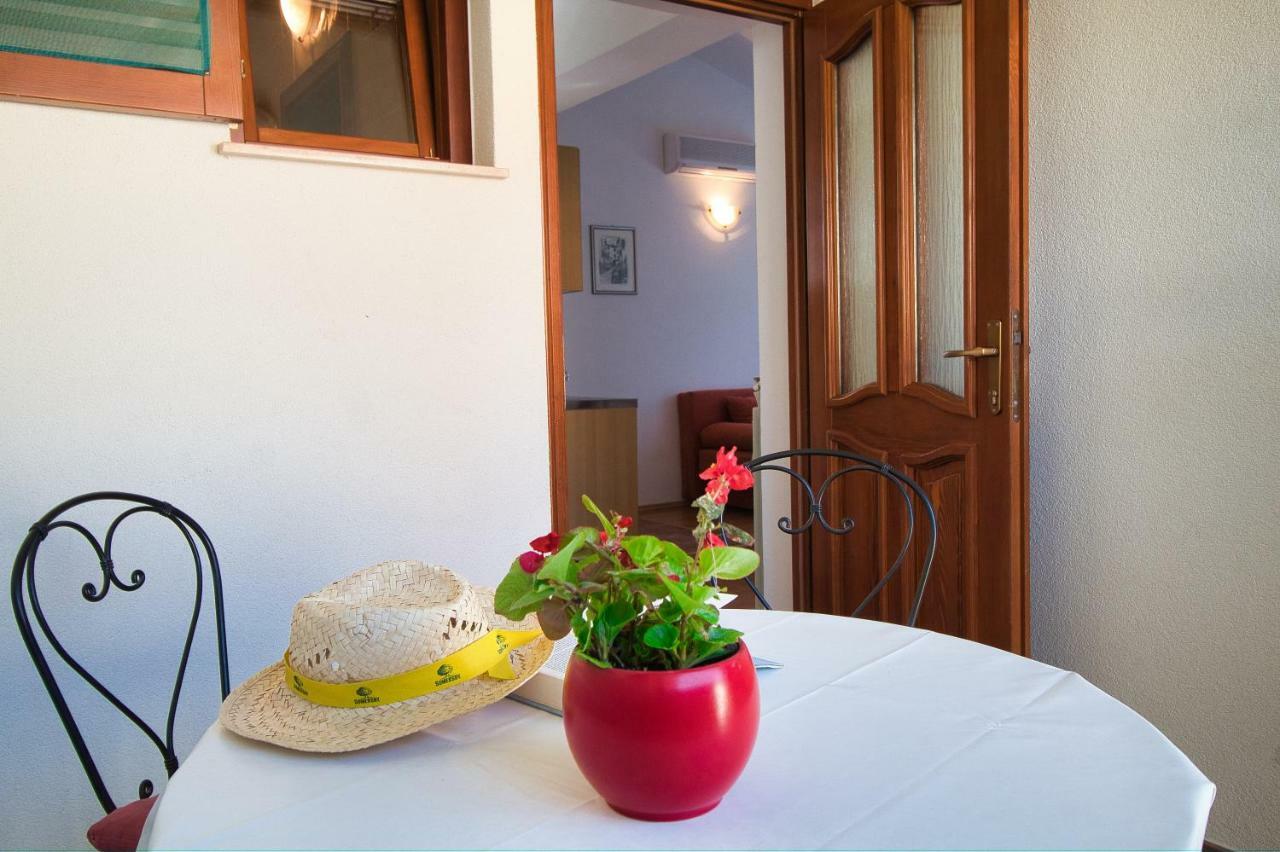 Apartments Si Rovinj Exterior photo